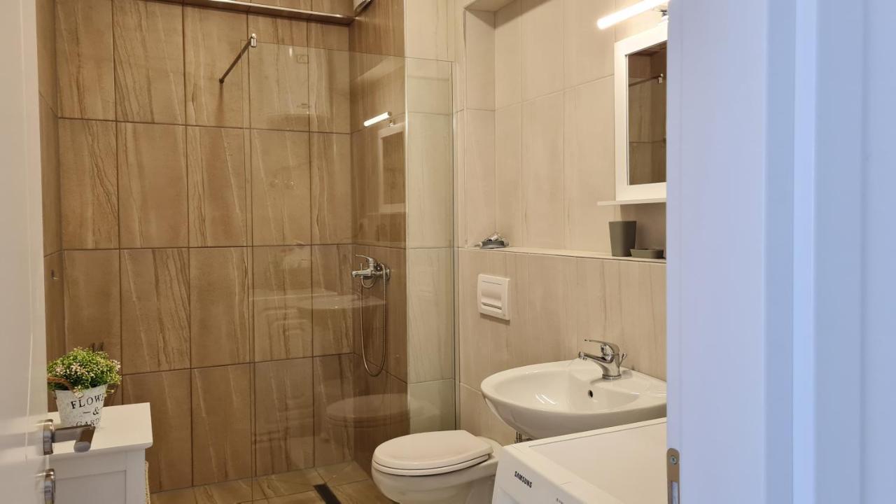 Vista View Comfort Sarande Exterior photo
